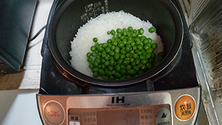 ピースご飯